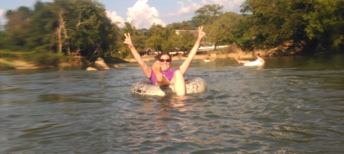 On s’éclate / Fun at Vang Vieng !